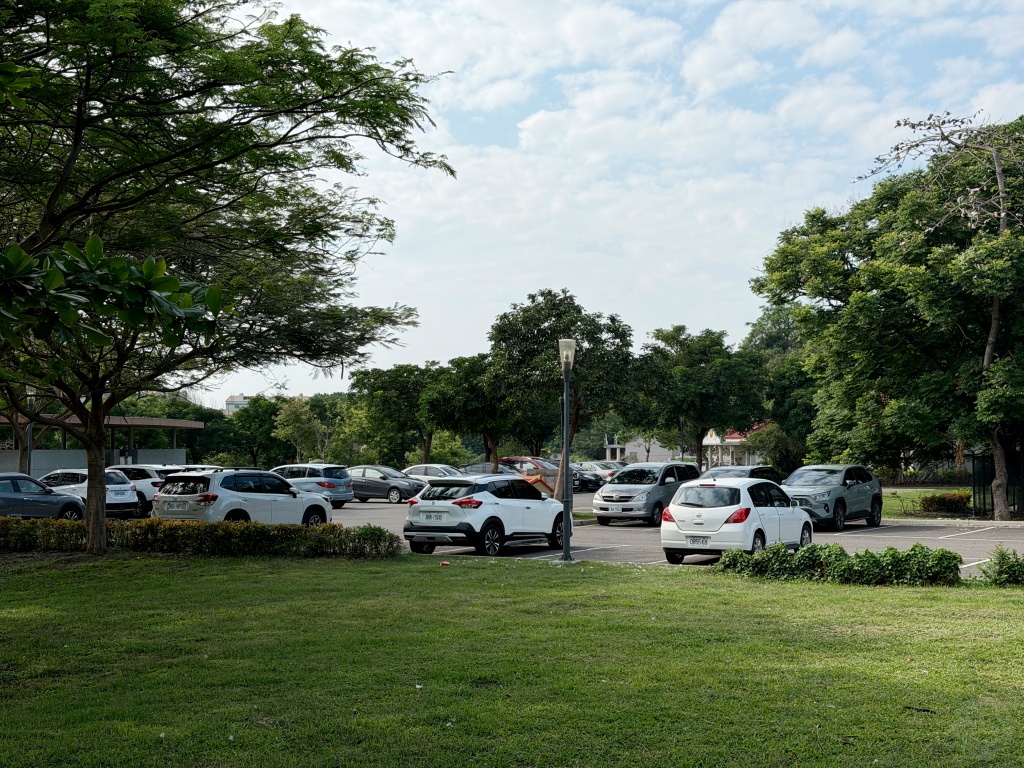 溪湖中央公園, 彰化親子景點, 彰化親子公園, 溪湖中央公園停車, 溪湖中央公園設施, 葡藤堡遊戲場, 溪湖糖廠順遊, 彰化免費景點, 彰化溪湖景點, 溪湖中央公園評價
