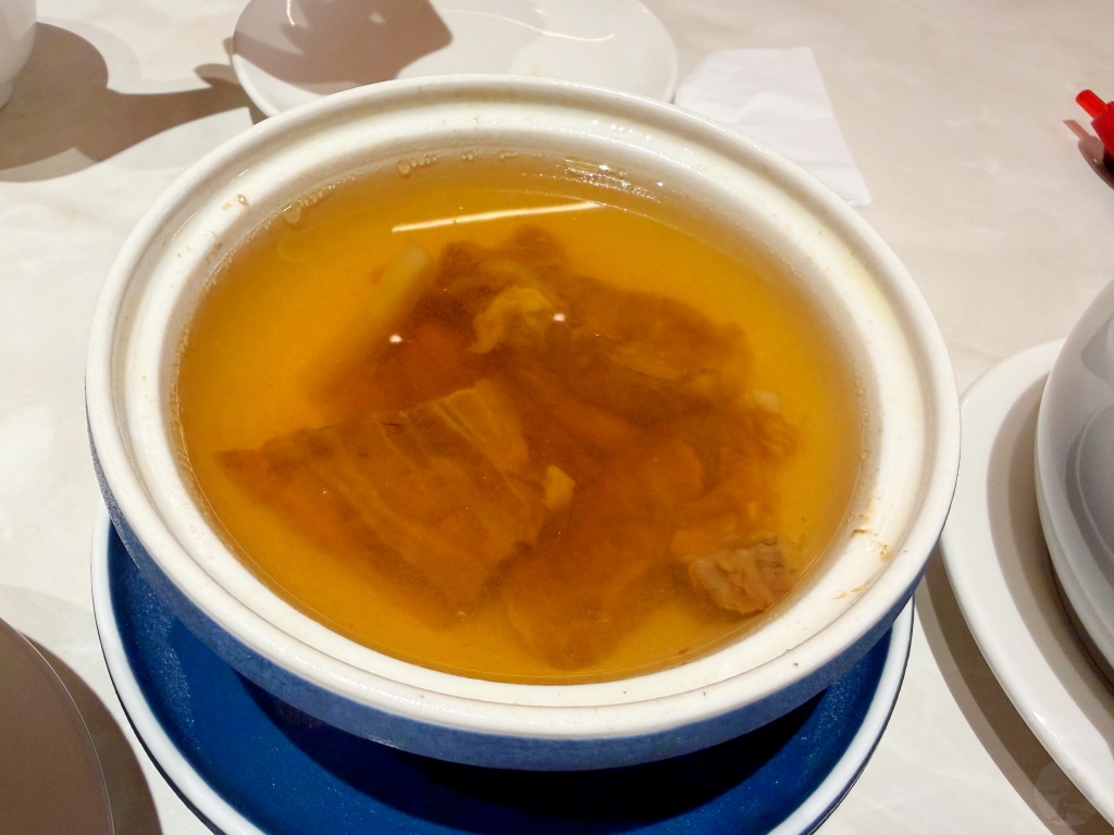 清澈好喝的原盅燉牛肉湯