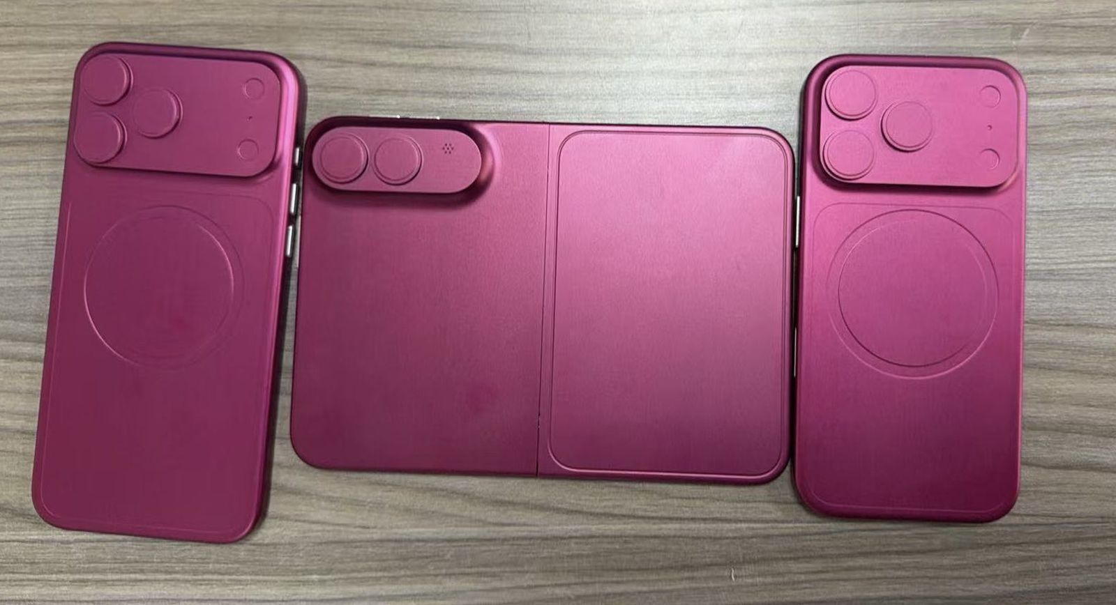 iPhone Fold 實機模型曝光圖