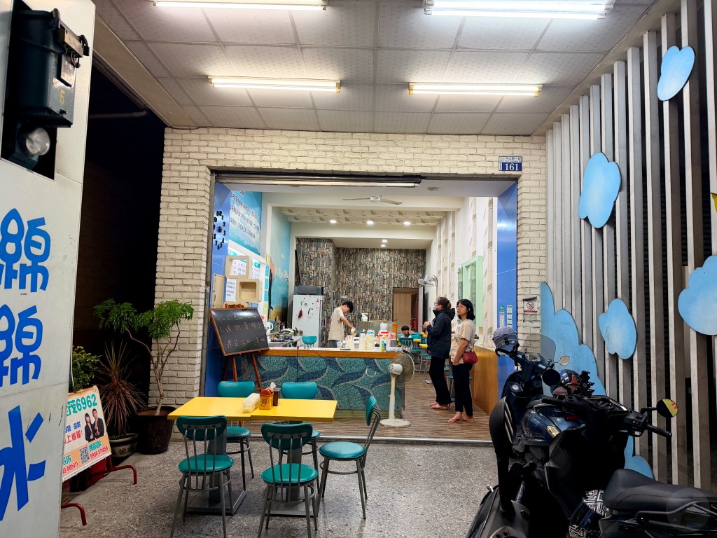 台中潭子沛泉綿綿冰 店內用餐環境