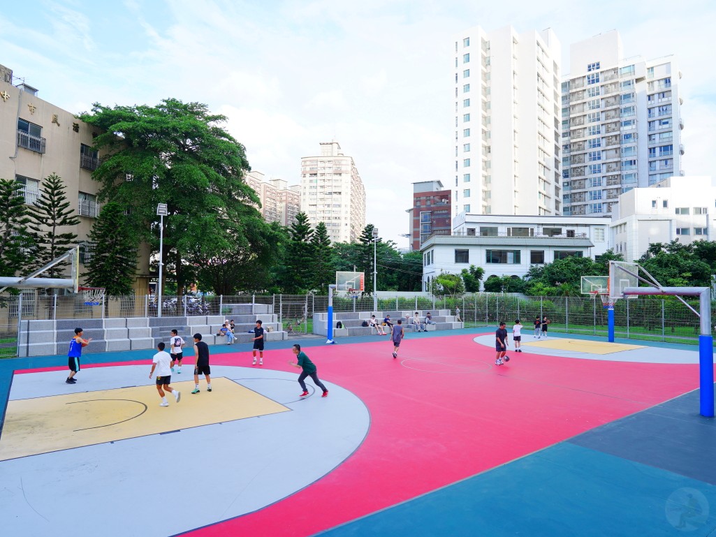 台茂公園 標準籃球場