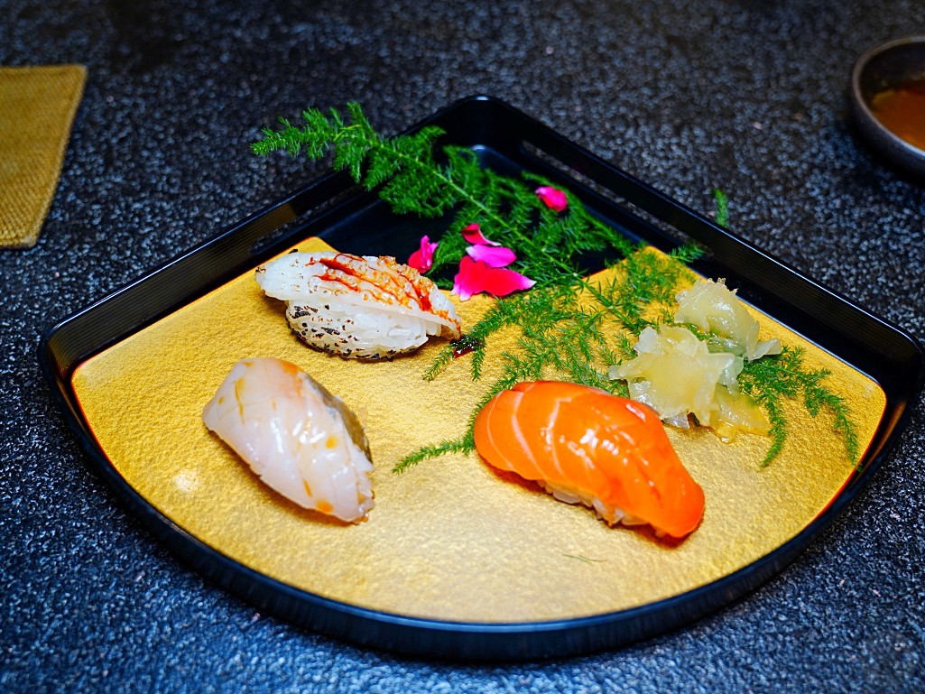 第六道菜握壽司炙燒中