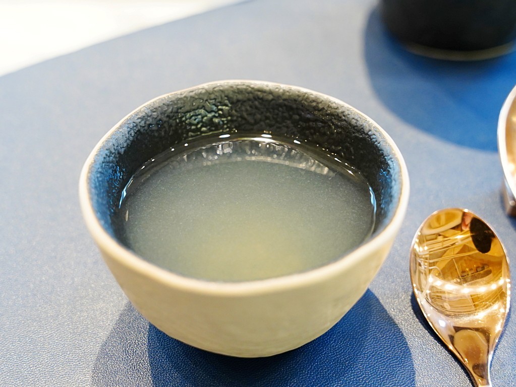 鮮甜濃郁的黃金蜆湯