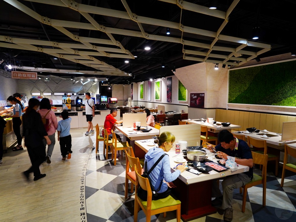 肉多多火鍋, 義大Outlet美食, 高雄義大店, 義大世界餐廳推薦, 高雄平價火鍋, 高雄吃到飽推薦, 爆炒石頭火鍋,火鍋,高雄火鍋,親子友善,自助吧吃到飽,生日優惠 肉多多火鍋, 義大Outlet美食, 高雄義大店, 義大世界餐廳推薦, 高雄平價火鍋, 高雄吃到飽推薦, 爆炒石頭火鍋,火鍋,高雄火鍋,親子友善,自助吧吃到飽,生日優惠