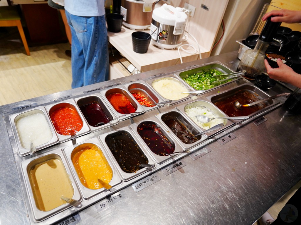 肉多多火鍋, 義大Outlet美食, 高雄義大店, 義大世界餐廳推薦, 高雄平價火鍋, 高雄吃到飽推薦, 爆炒石頭火鍋,火鍋,高雄火鍋,親子友善,自助吧吃到飽,生日優惠 肉多多火鍋, 義大Outlet美食, 高雄義大店, 義大世界餐廳推薦, 高雄平價火鍋, 高雄吃到飽推薦, 爆炒石頭火鍋,火鍋,高雄火鍋,親子友善,自助吧吃到飽,生日優惠