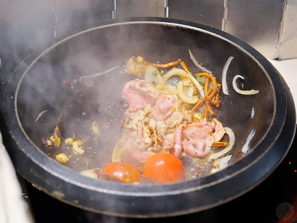 肉多多火鍋, 義大Outlet美食, 高雄義大店, 義大世界餐廳推薦, 高雄平價火鍋, 高雄吃到飽推薦, 爆炒石頭火鍋,火鍋,高雄火鍋,親子友善,自助吧吃到飽,生日優惠 肉多多火鍋, 義大Outlet美食, 高雄義大店, 義大世界餐廳推薦, 高雄平價火鍋, 高雄吃到飽推薦, 爆炒石頭火鍋,火鍋,高雄火鍋,親子友善,自助吧吃到飽,生日優惠