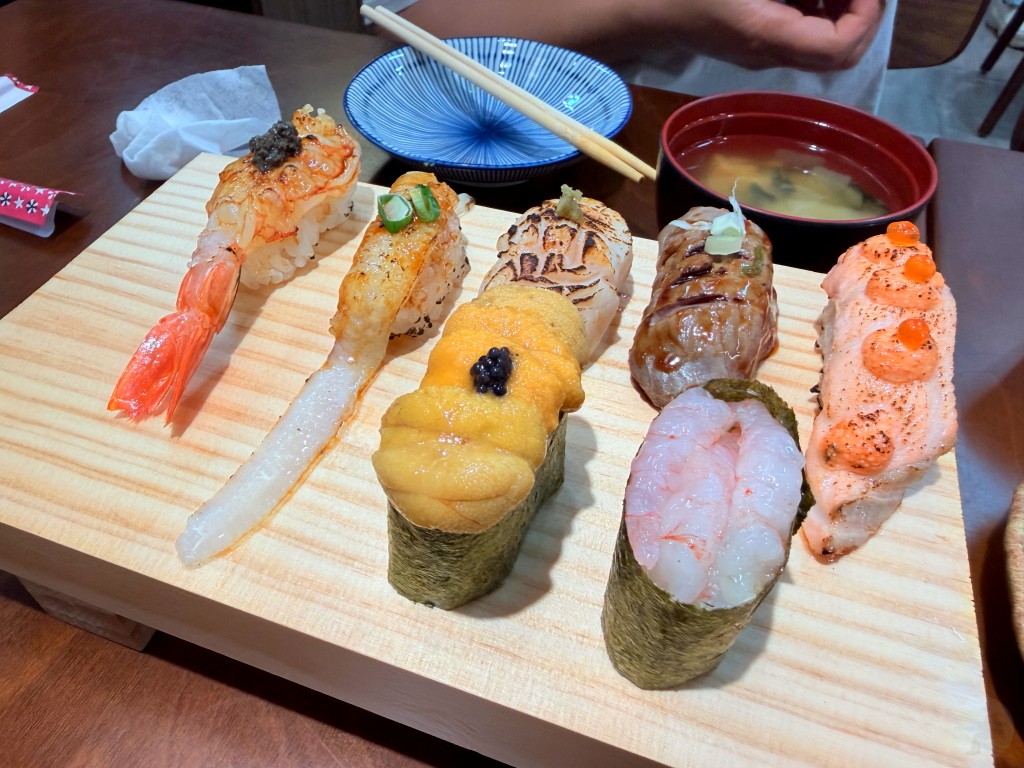 海嗑立食炙燒握壽司