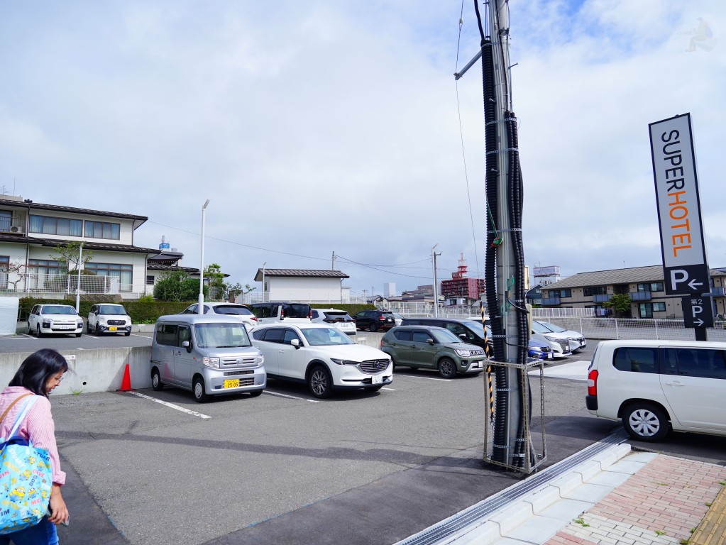 八戶超級天然溫泉酒店停車場入口-自駕旅客停車動線