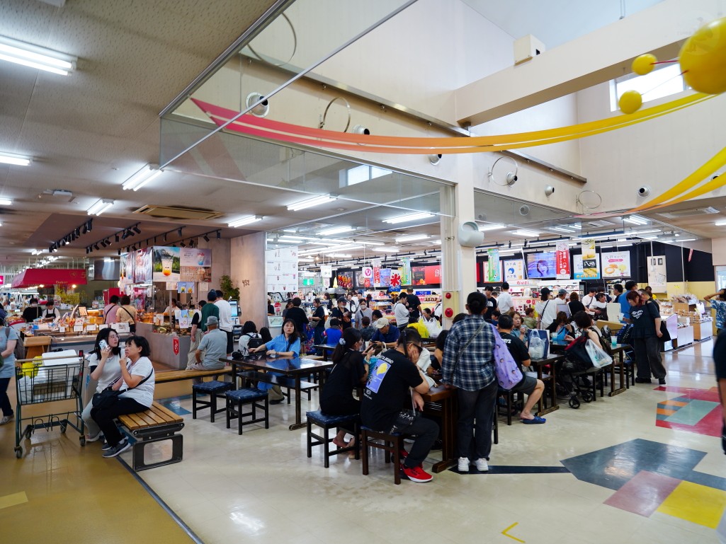 八食中心館內公共用餐區