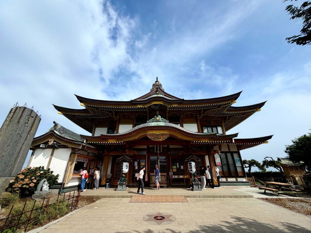 蕪嶋神社參拜紀念-旅咖一家在蕪島留影